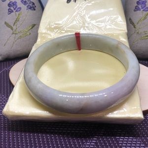 61.7mm light lavender, light sand & white bangle